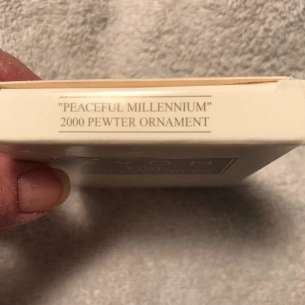 Vintage Avon Fine Collectibles 2000 